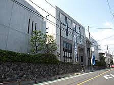 自由ヶ丘学園高等学校まで1464m