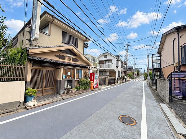 写真は解体前です解体後、更地にてお引渡し予定です前面は約6.0ｍ公道で開放的＆駐車がしやすいロケー