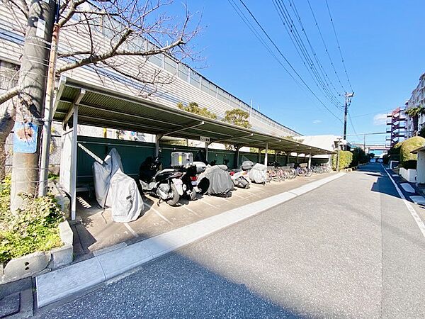 共用部バイク置場