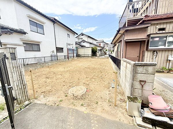 小中学校まで徒歩6分　通学に安心な距離