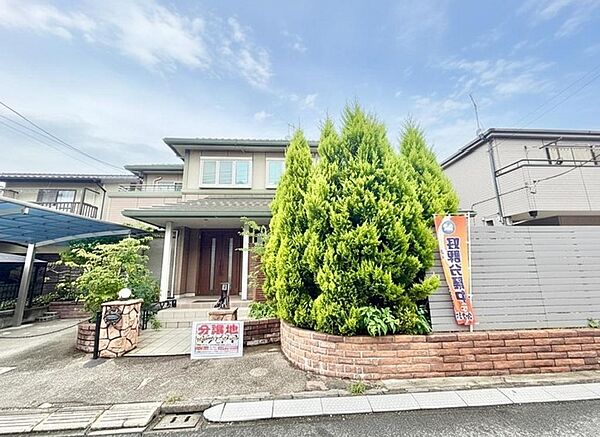 スーパー、コンビニ、ドラッグストア、小学校まで徒歩10分圏内