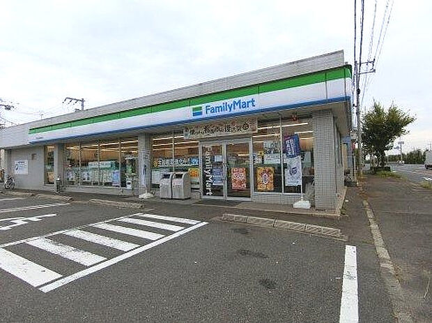 【コンビニエンスストア】ファミリーマート　岸和田新港町店まで431ｍ