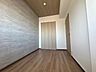 洋室：4.5帖の洋室！全居室収納付き。リフォーム済のキレイな住まいで新生活をスタートしませんか。