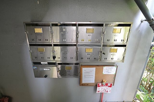 4 / 16