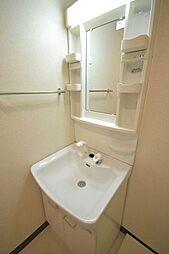 イーラオジアー 202 2階1Kのリビング/ダイニング