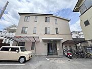 逆瀬川駅より徒歩3分 築31年1ヶ月 3階建の賃貸物件