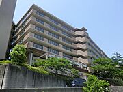 宝塚南口駅より徒歩3分 6階 築27年11ヶ月の賃貸物件