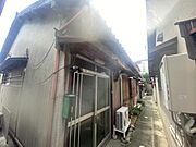 伊丹駅よりバス11分 徒歩4分 築55年5ヶ月 2階建の賃貸物件
