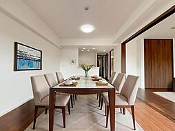 センチュリーめじろ台 2SLDKのリビング/ダイニング