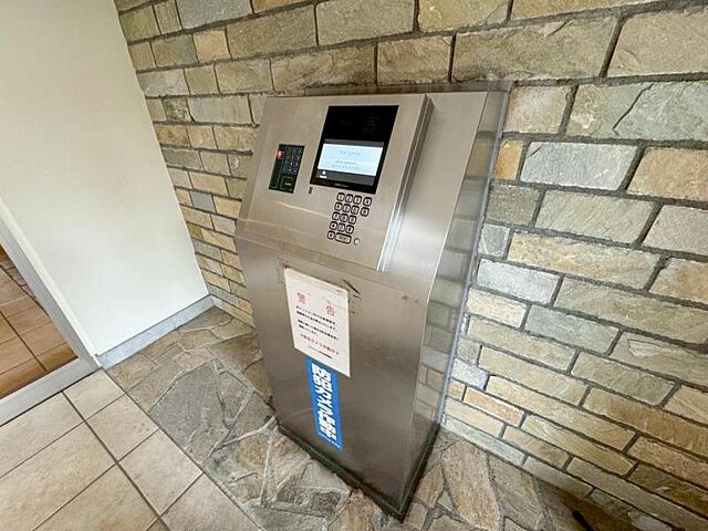 エントランス ミオカステーロ町田 2階/-