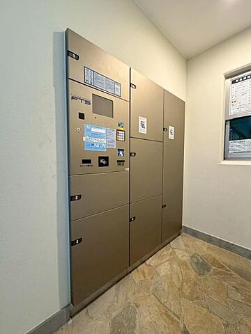 エントランス ミオカステーロ町田 2階/-