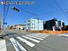 外観：前面道路