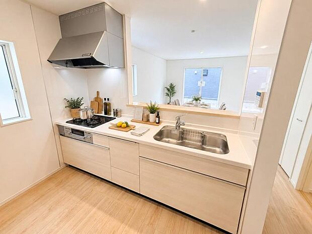 ※画像は実際の室内写真をもとに、家具・調度品の配置例をCG合成したもので、実際とは多少異なります。また、家具等は販売価格に含まれません。
