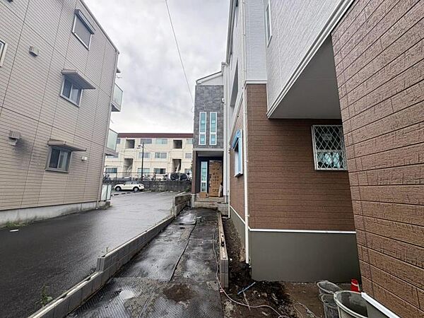 前面道路含む現地外観