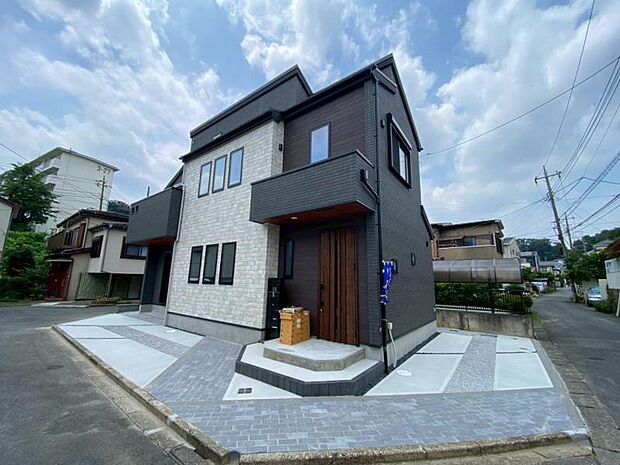 前面道路含む現地外観