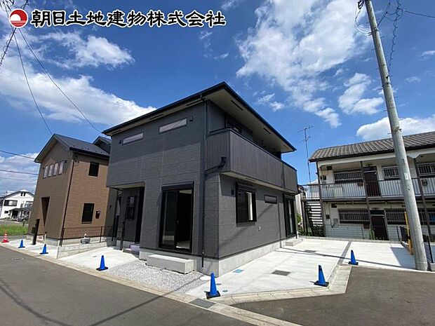 前面道路含む現地外観