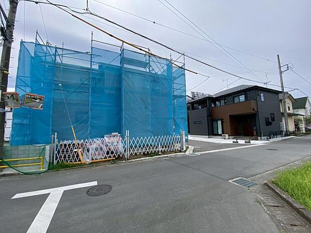 前面道路含む現地外観