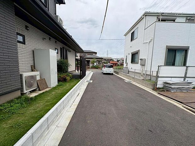 前面道路含む現地外観