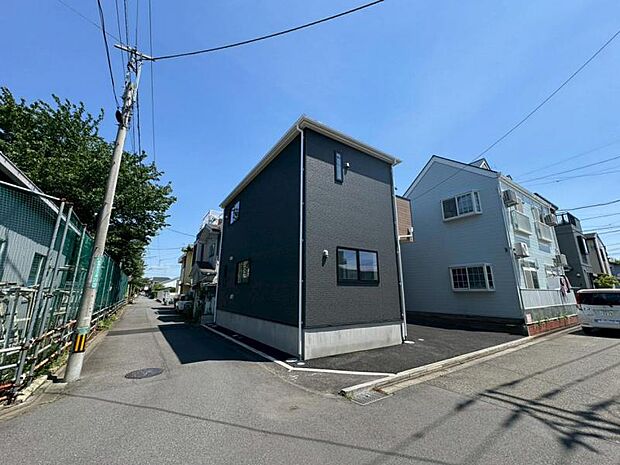 前面道路含む現地外観