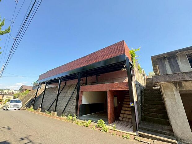 前面道路含む現地外観