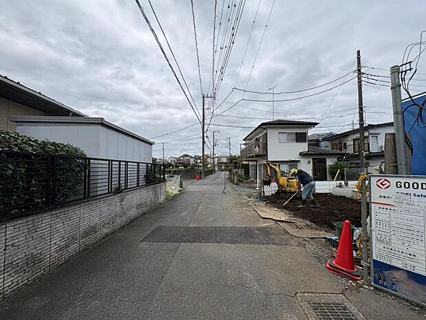 前面道路含む現地外観