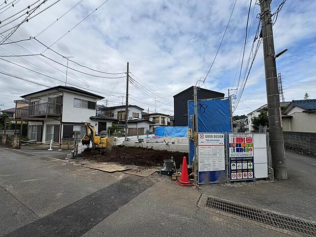 前面道路含む現地外観