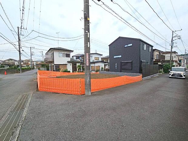 前面道路含む現地外観