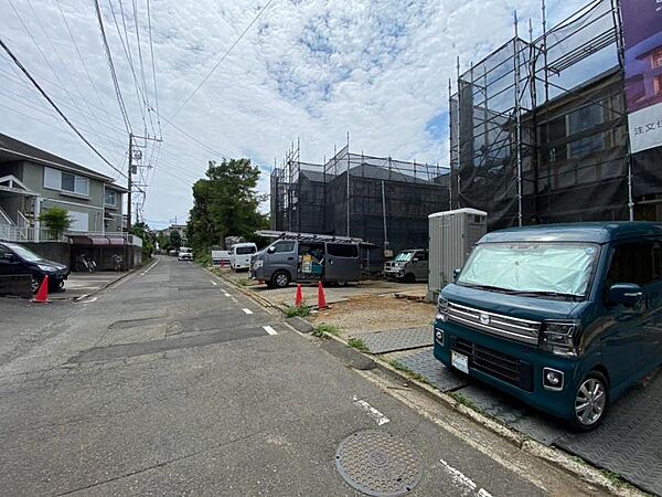 前面道路含む現地外観