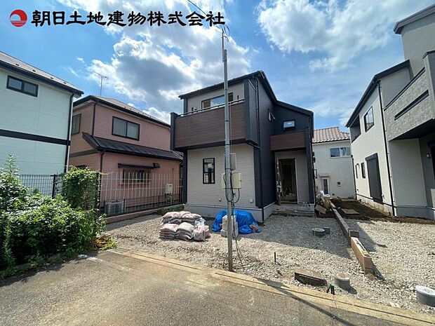 前面道路含む現地外観