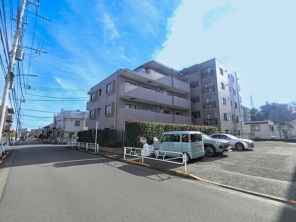 現地と併せての散策をして頂きたい物件です。