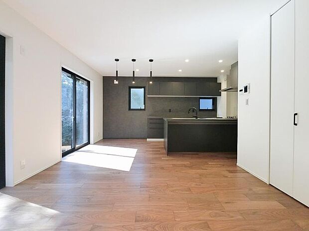 大切な家族が集まるからこそこだわりたいLDK。