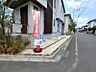 駐車場：駐車スペースは縦列で2台停められます。