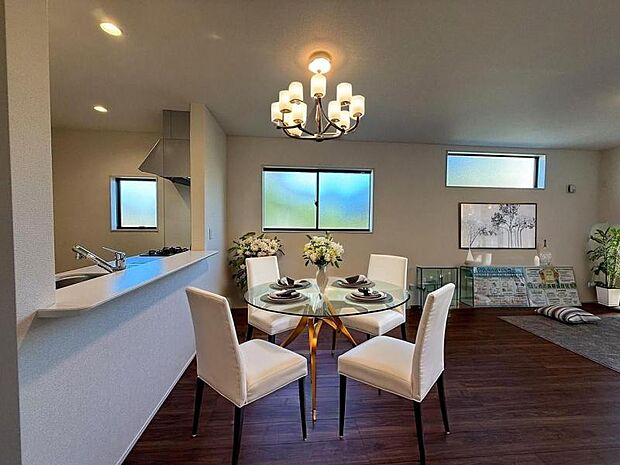 ※画像は実際の写真をもとに家具、調度品の配置例をCG合成したもので、実際とは異なります。また、家具等は販売価格に含まれていません。