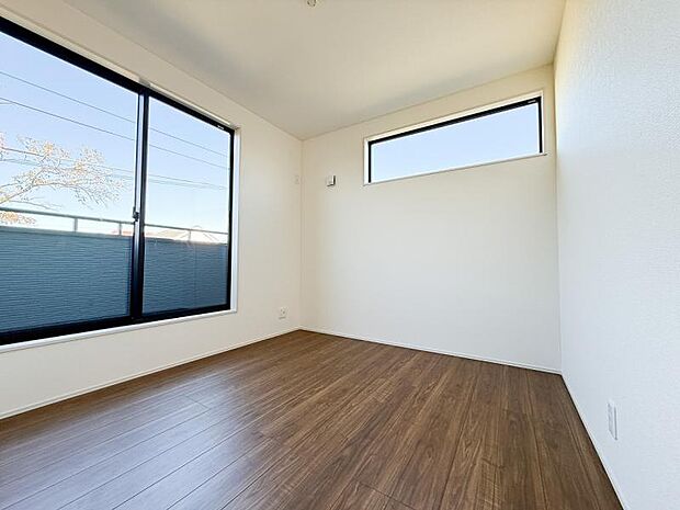 気持ちの良い陽だまりを生み出す陽光が、穏やかなひと時を一層充実した時間へ変えてくれます。