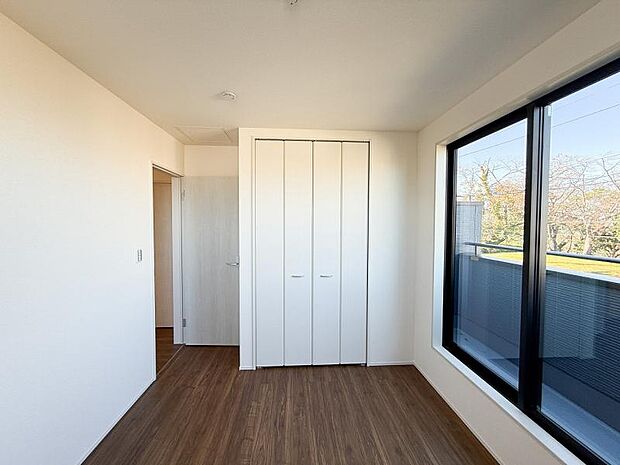 収納スペースも確保し、利便性ある空間。