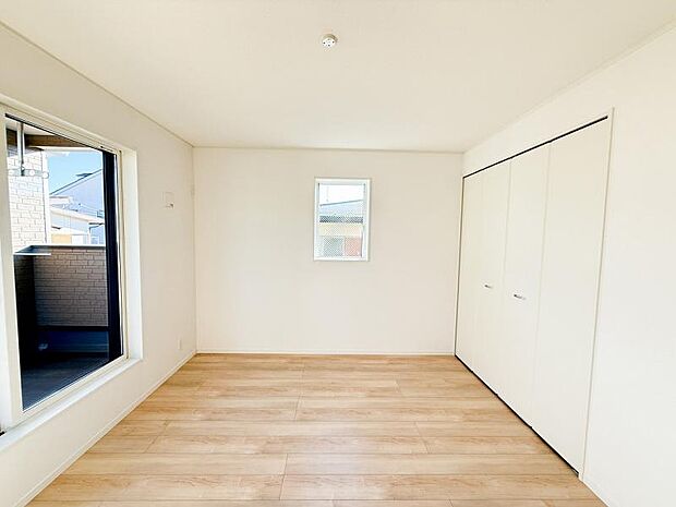 各部屋にクローゼットを設置していることはもちろん、クローゼットは天井までの大容量。