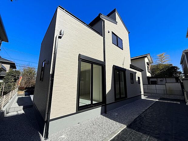 全体の採光や通風に配慮した配棟計画。随所に工夫を施されています。