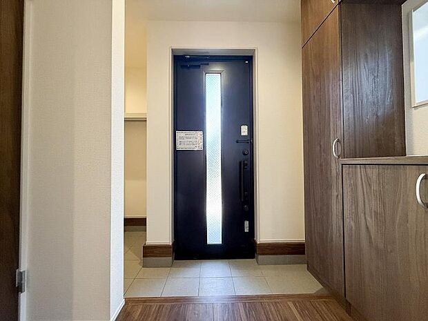 各部屋にクローゼットを設置していることはもちろん、玄関のシューズボックスは天井までの大容量。いつでもスッキリとした玄関でお客様をお迎えできます。