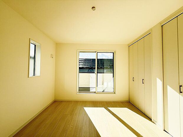 各部屋にクローゼットを設置していることはもちろん、クローゼットは天井までの大容量。