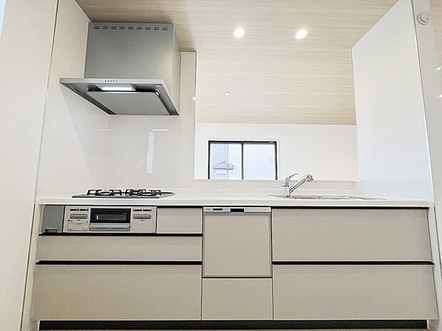 対面カウンタータイプなので家族との会話も楽しめます