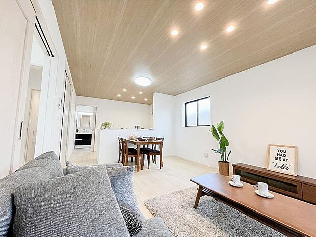 陽だまりが寛ぎの時間を更に素敵に演出致します。