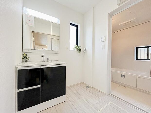 子どもたちの健やかな成長を見守りながら家族の笑顔を増やします