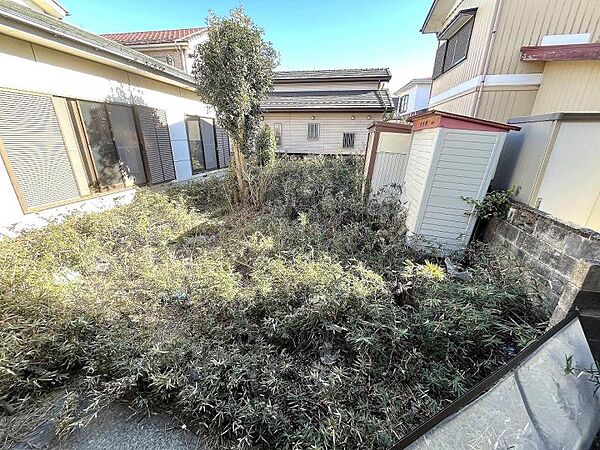 ゆったりした敷地354.3平米（107.17坪）