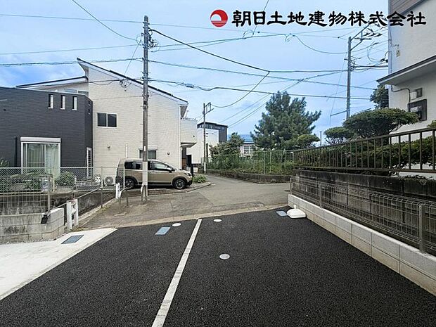 通り抜けのない立地ですので、お子様など安心した生活を送ることができます。