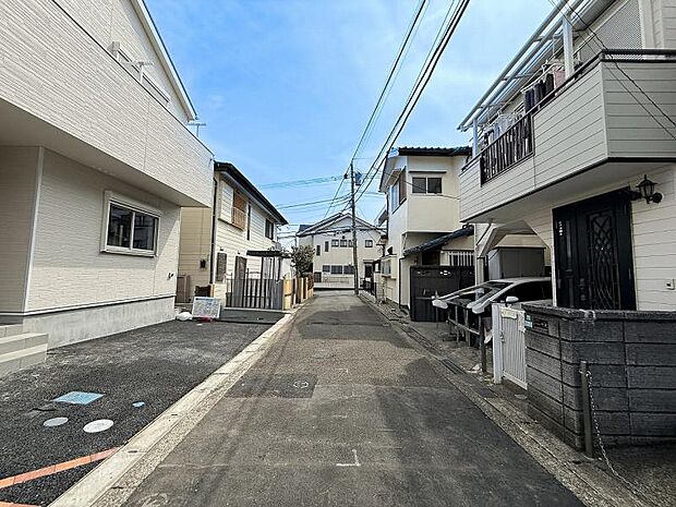 お住まいの方以外、通行のない街並みとなっており、元気なお子様がいらっしゃるご家族にこそ、知っていただきたい物件です。