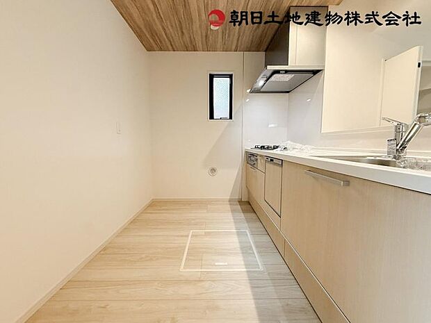 ゆったりと調理できるよう、作業スペースを最大限確保できるよう設計しています