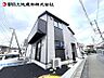 駐車場：広々とした駐車スペース。運転が苦手な方でもゆっくり駐車できます。
