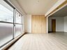 室内：開放感ある間取り設計、快適なマンションライフを実現