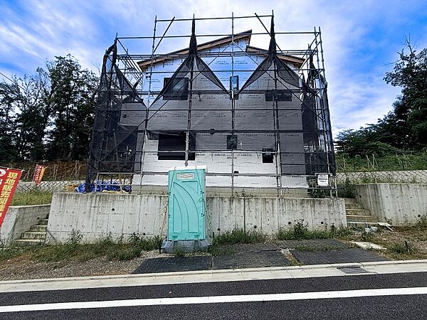 ゆったりした開発分譲地の6メートル道路