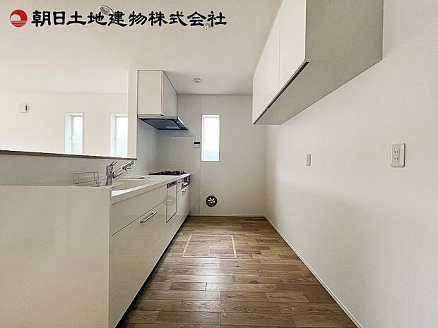 ゆったりと調理できるよう、作業スペースを最大限確保できるよう設計しています